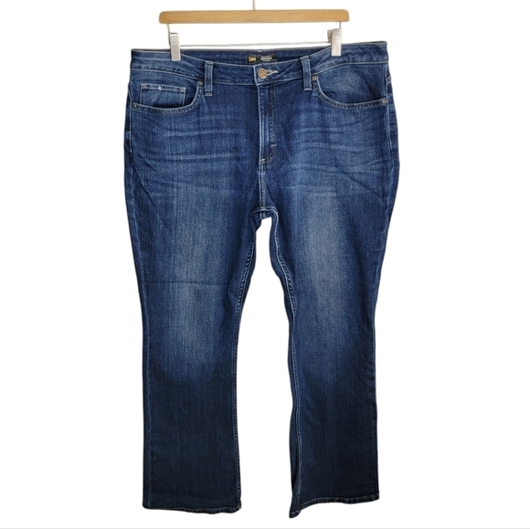 Lee | Regular Fit Mid Rise Bootcut Blue Denim Jeans Short Length - Picture 1 of 6